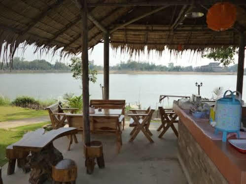 Baan Din Baramee Resort Kamphaeng Phet Exterior photo